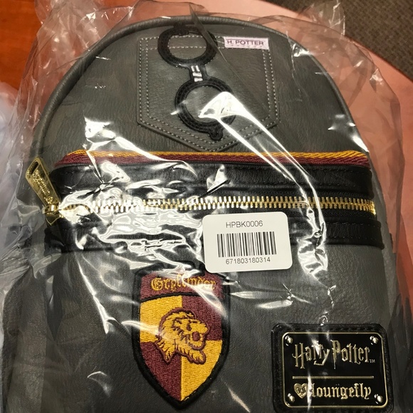 Loungefly x Harry Potter "Gryffindor" Mini Backpac - Picture 4 of 4